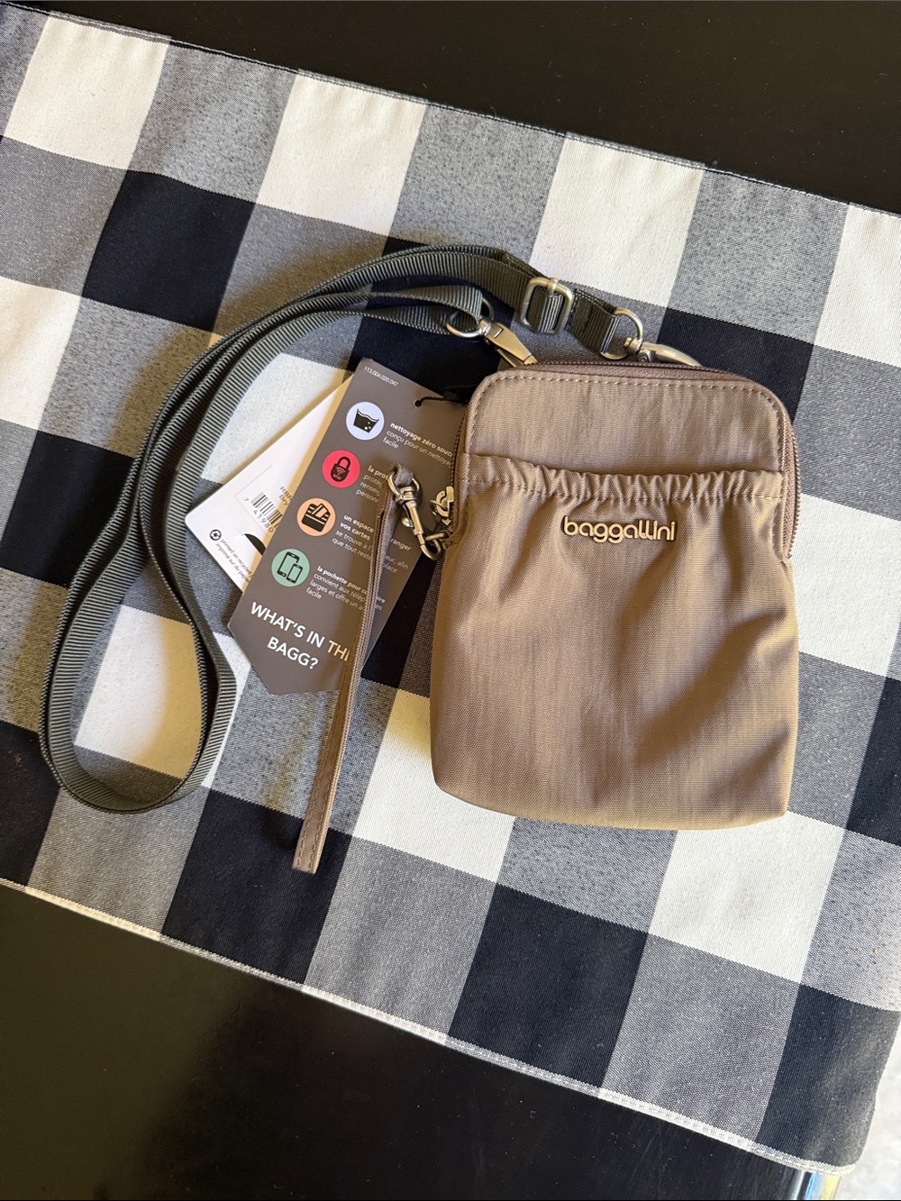 NWT Baggallini RFID Bryant Crossbody Pouch - Portobello